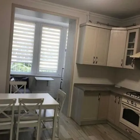 біля жд Apartment