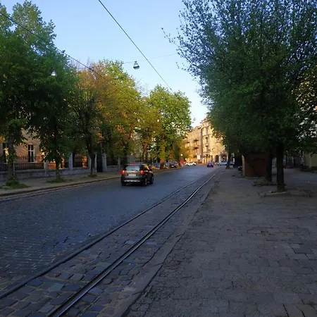 біля жд Lviv